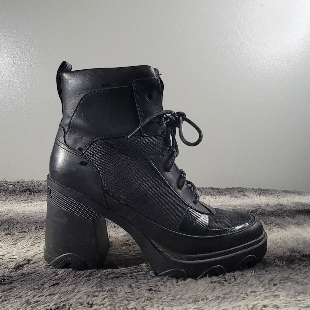 Sorel Women's Brex Lace Up Boots Sz 9 Designer Goth luxury